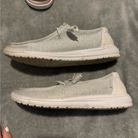 Well Worn Silver Sparkly Hey Dudes Size 7 - Picture 2 of 4